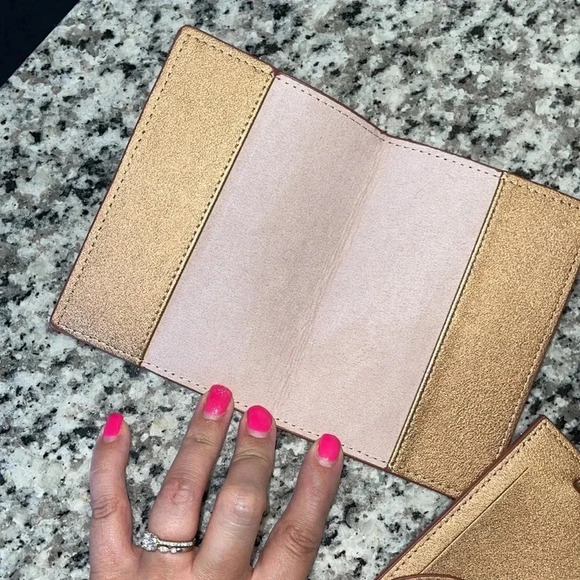 Luggage tag & passport cover set. Rose gold. NWOT - Picture 5 of 6